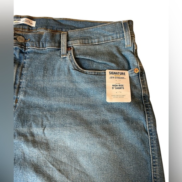 Signature Gold By Levi Strauss Co Shorts Women’s Size 24 Denim High Rise Raw Hem - Picture 6 of 13